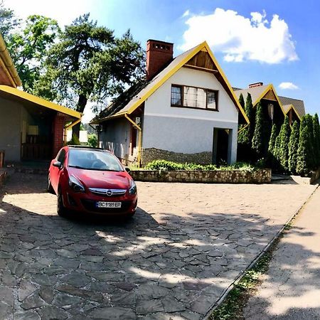 Tri Dorogi Hotel Lviv Exterior foto